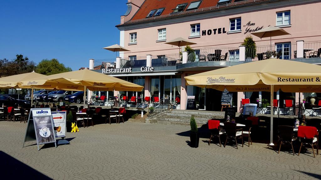 Hotel Am Yachthafen Waren  Exterior photo
